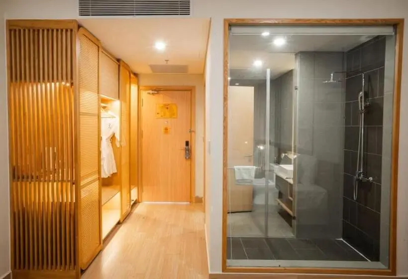 اتاق استاندارد با بالکن, Seabird Hotel Thien Cam
