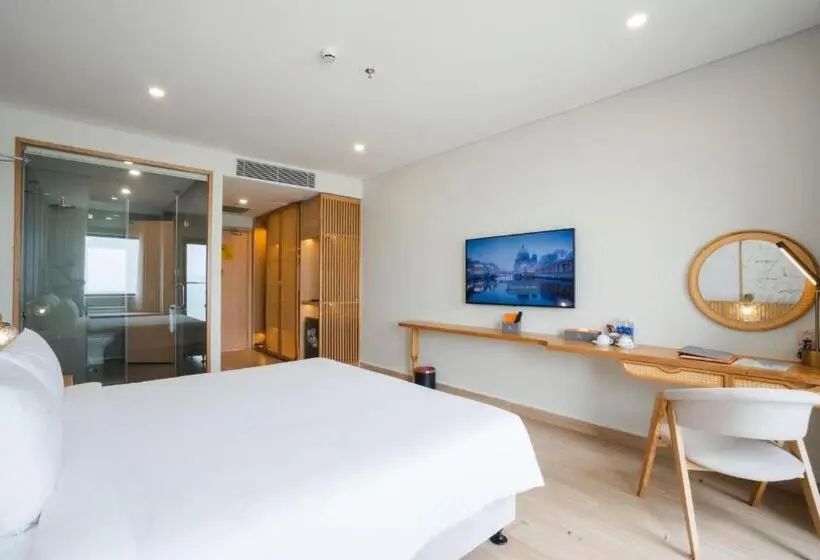 اتاق لوکس با چشم‌انداز دریا, Seabird Hotel Thien Cam