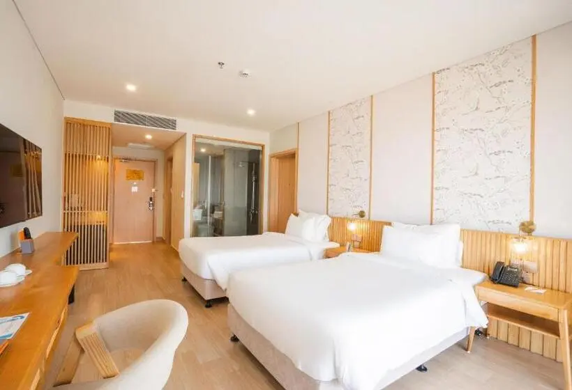 اتاق لوکس با چشم‌انداز دریا, Seabird Hotel Thien Cam