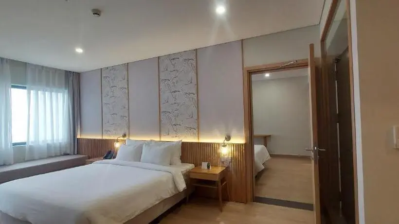 اتاق خانوادگی با چشم‌انداز دریا, Seabird Hotel Thien Cam