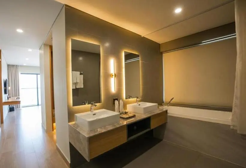 سوئیت با تخت بزرگ, Seabird Hotel Thien Cam
