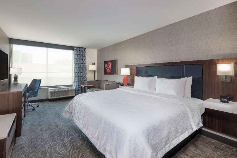 Стандартный Номер Кровать Кинг, Hampton Inn & Suites Fort Wayne Downtown