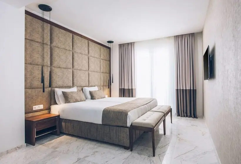 اتاق اساندارد با چشم‌انداز جانبی به دریا, Iberostar Waves Slavija