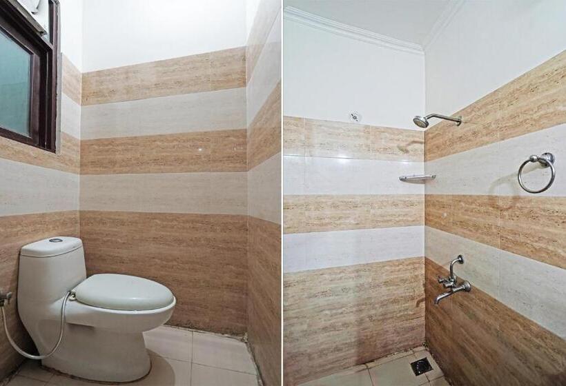 Standard-huone, Golden Imperial Near Pvr Ansal Plaza Greater Noida