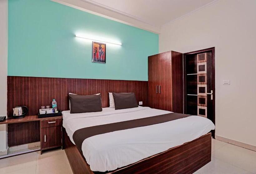 Standard-huone, Golden Imperial Near Pvr Ansal Plaza Greater Noida