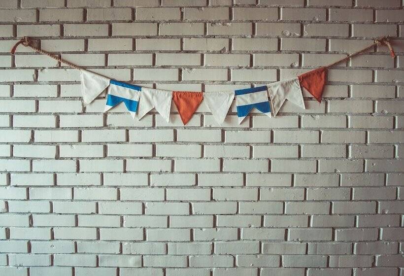 اتاق استاندارد سه تخته با سرویس بهداشتی مشترک, Guboja