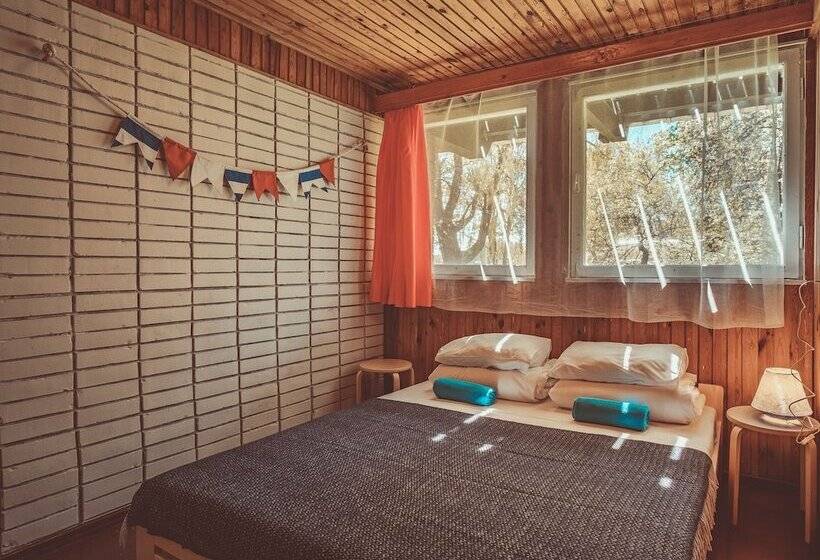 اتاق استاندارد, Guboja