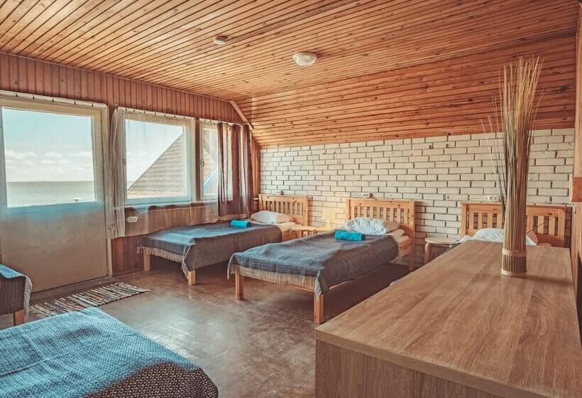 اتاق خانوادگی با سرویس بهداشتی مشترک, Guboja