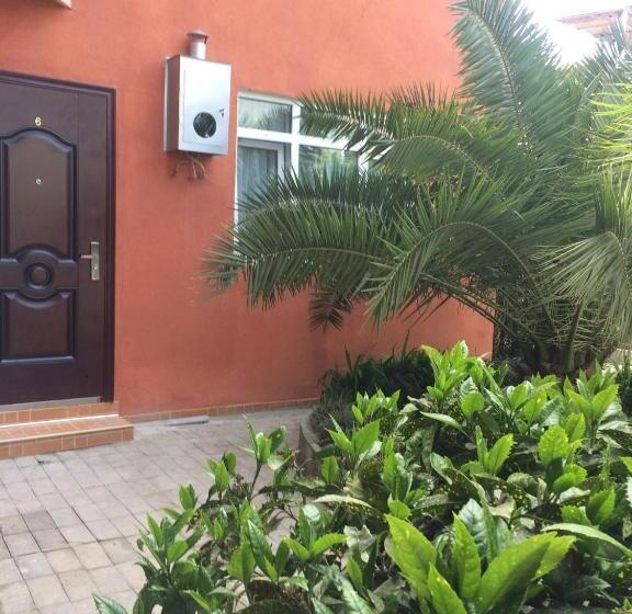 اتاق استاندارد چهار تخته, Nikas Guest House