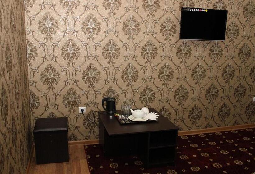 اتاق استاندارد سه نفره, Zarafshon In Dushanbe