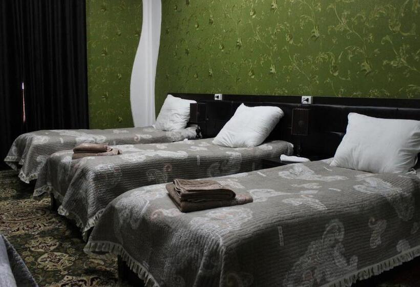 اتاق استاندارد چهار تخته, Zarafshon In Dushanbe