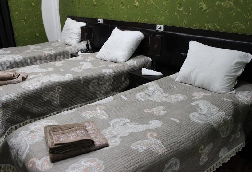 اتاق استاندارد چهار تخته, Zarafshon In Dushanbe