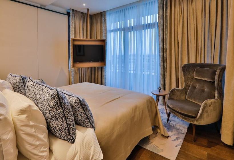 اتاق لوکس, Dreamland Golf Hotel Baku