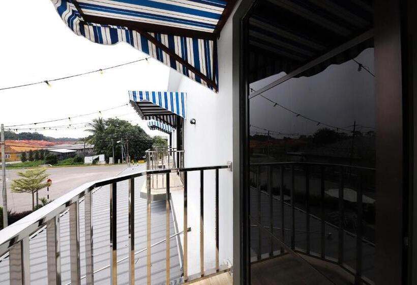 デラックスルーム, Oyo 778 Bmw 2