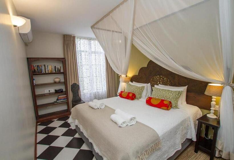 اتاق استاندارد, 528 Victoria Falls Guest House