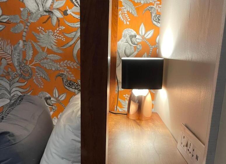 اتاق خانوادگی, 528 Victoria Falls Guest House