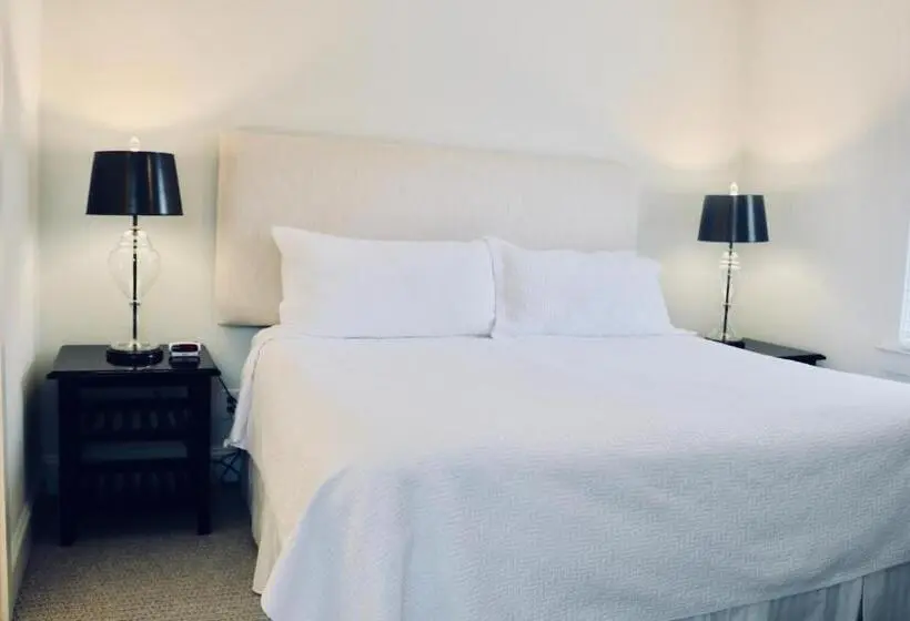 キングサイズベッドのスタンダードルーム, Dahlonega Resort And Vineyard