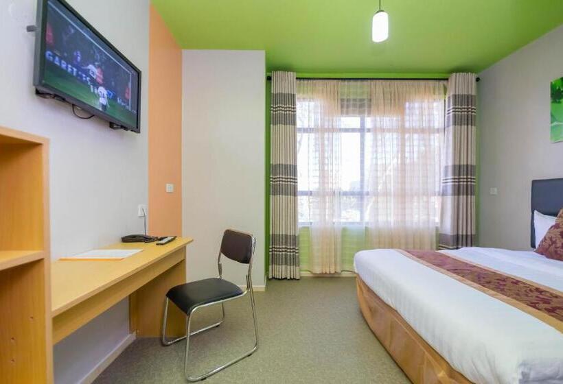 اتاق لوکس, Maple Inn