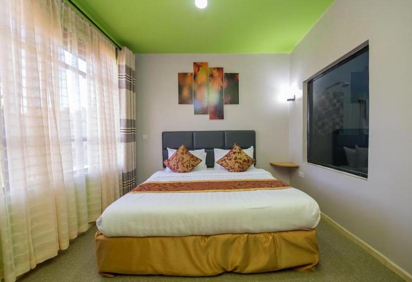 اتاق لوکس, Maple Inn