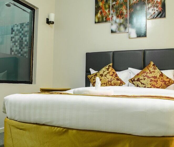 اتاق لوکس, Maple Inn