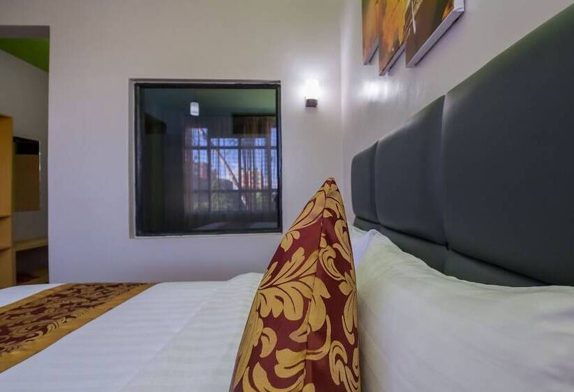 اتاق لوکس, Maple Inn