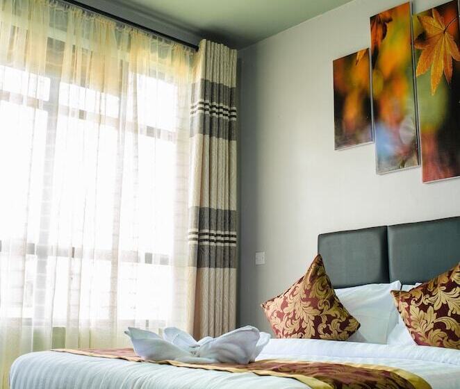 اتاق لوکس, Maple Inn