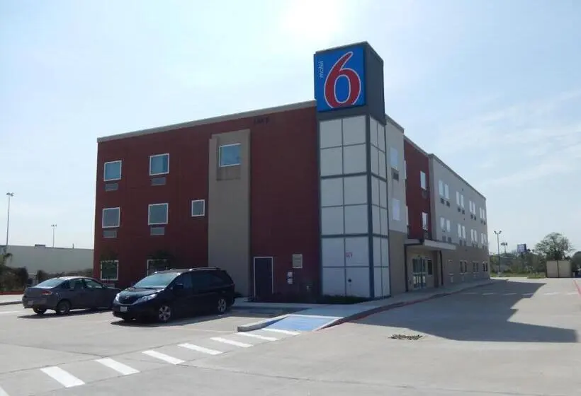 キングサイズベッドのスタンダードルーム, Motel 6 Houston, Tx   Downtown North