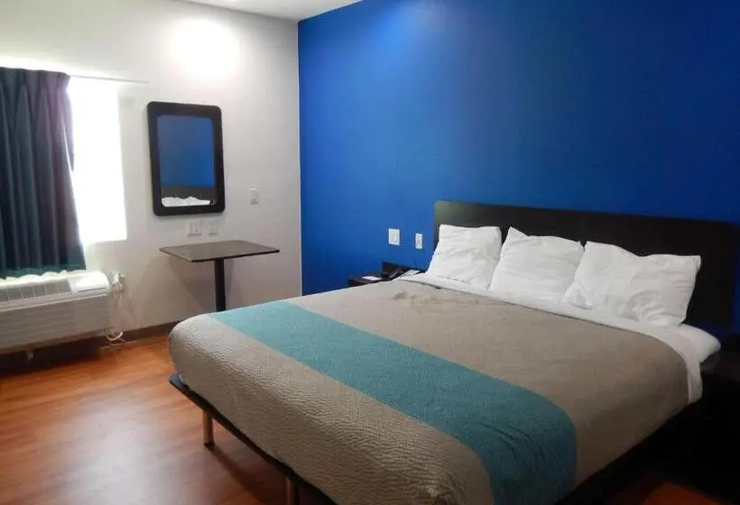 身障者適用キングサイズベッドルーム, Motel 6 Houston, Tx   Downtown North