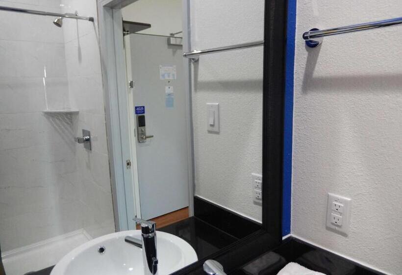 اتاق استاندارد با تخت بزرگ, Motel 6 Houston, Tx   Downtown North