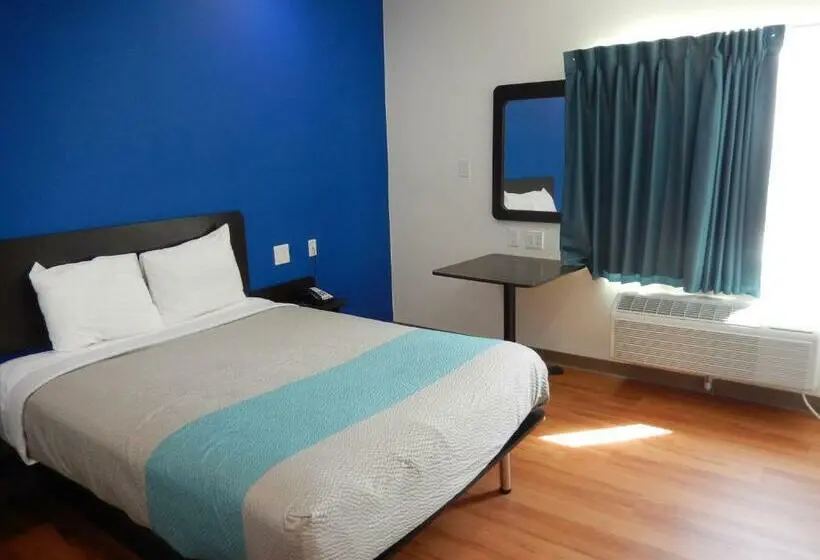 キングサイズベッドのスタンダードルーム, Motel 6 Houston, Tx   Downtown North