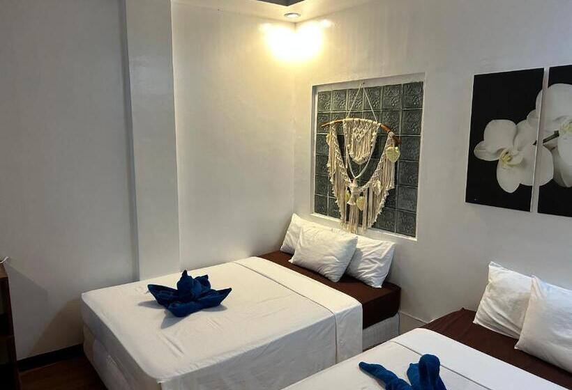 اتاق خانوادگی, Seaslugs Traveller S Inn