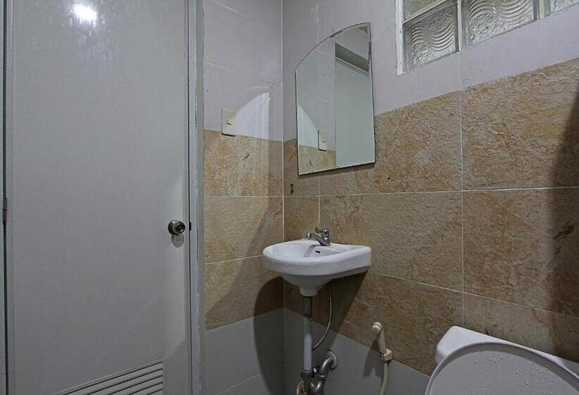 اتاق استاندارد چهار تخته, Seaslugs Traveller S Inn