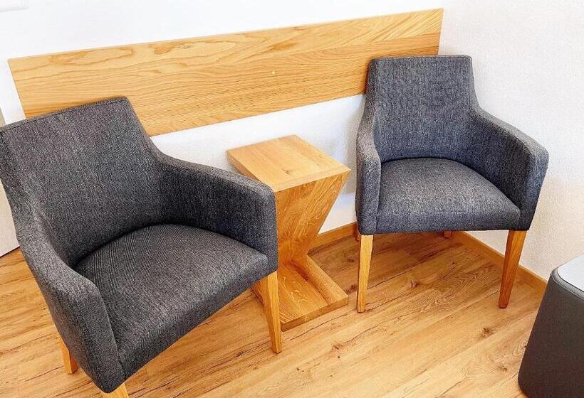 バルコニー付きスタンダードルーム, Bernina Bed And Breakfast