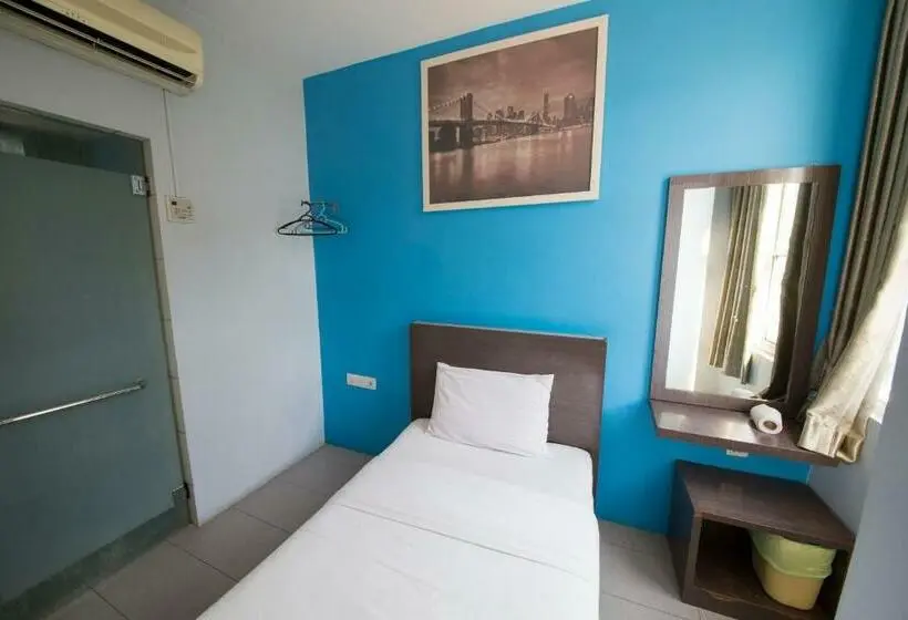 Standard Yhden Hengen Huone, Golden Pearl Hotel Near Universiti Tun Hussein Onn Malaysia Uthm