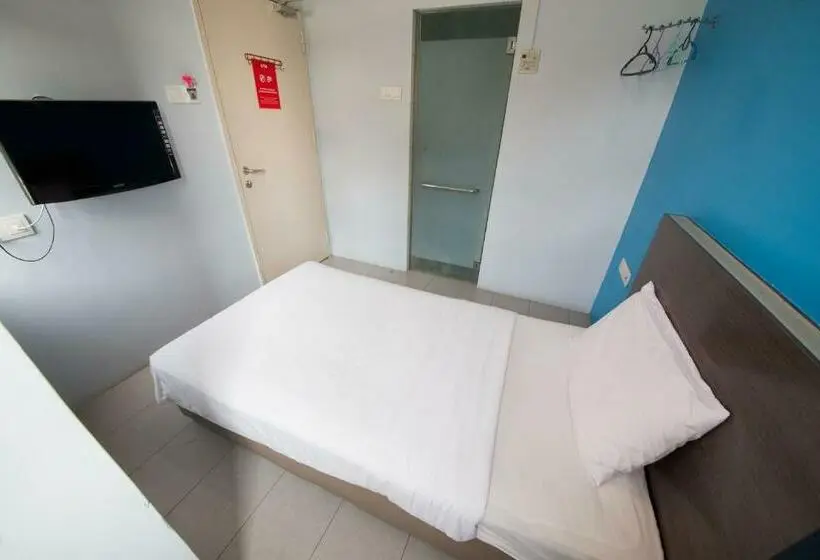 Standard Yhden Hengen Huone, Golden Pearl Hotel Near Universiti Tun Hussein Onn Malaysia Uthm