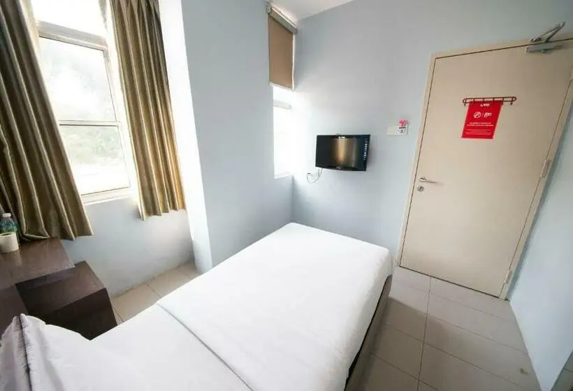 Standard Yhden Hengen Huone, Golden Pearl Hotel Near Universiti Tun Hussein Onn Malaysia Uthm