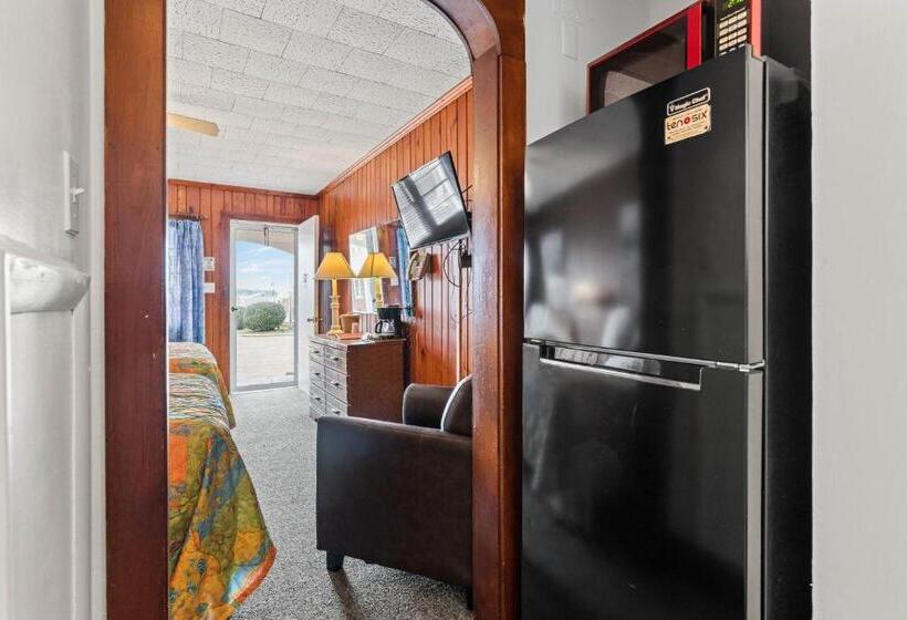 标准间带游泳池, Cavalier By The Sea