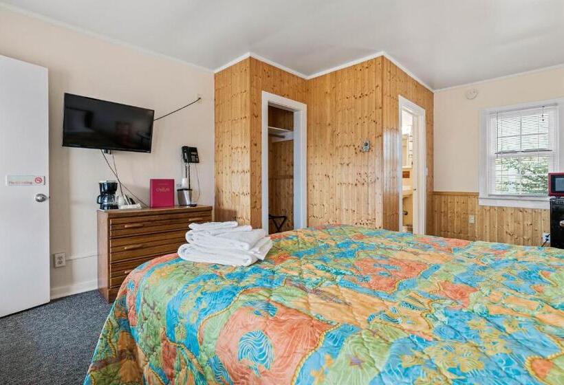 标准间, Cavalier By The Sea