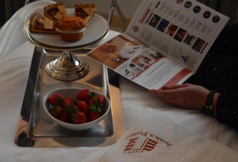 اتاق سوپریور با چشمانداز باغ, Antica Pusterla Relais De Charme