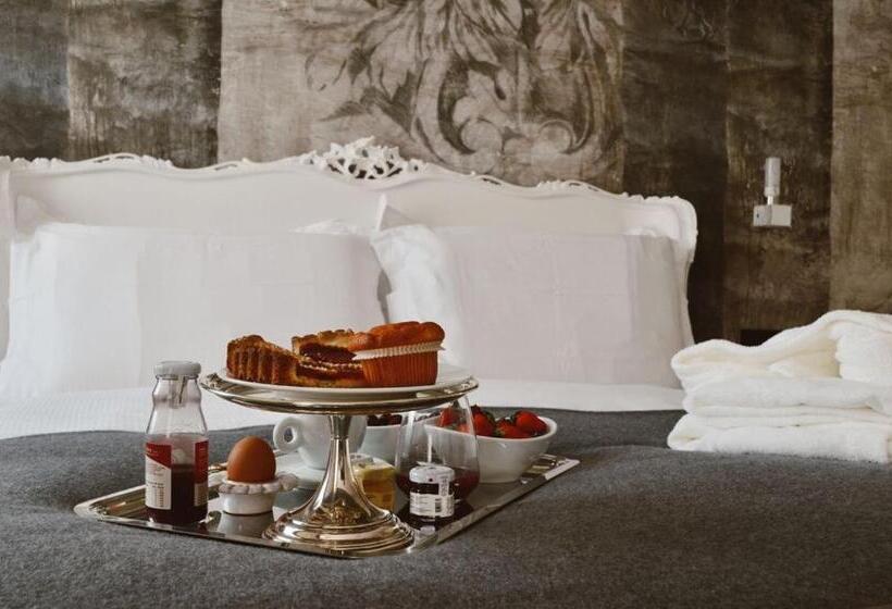 سوییت, Antica Pusterla Relais De Charme