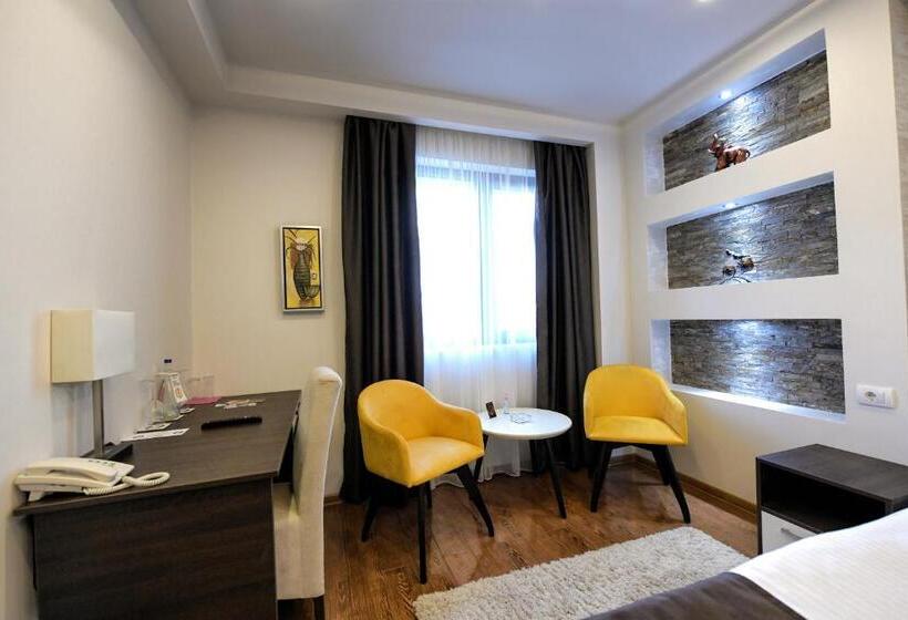 اتاق استاندارد, Garnet Hotel & Event Centar