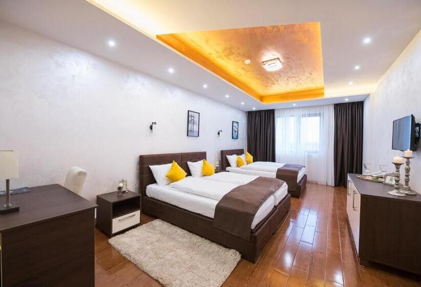 اتاق استاندارد چهار تخته, Garnet Hotel & Event Centar