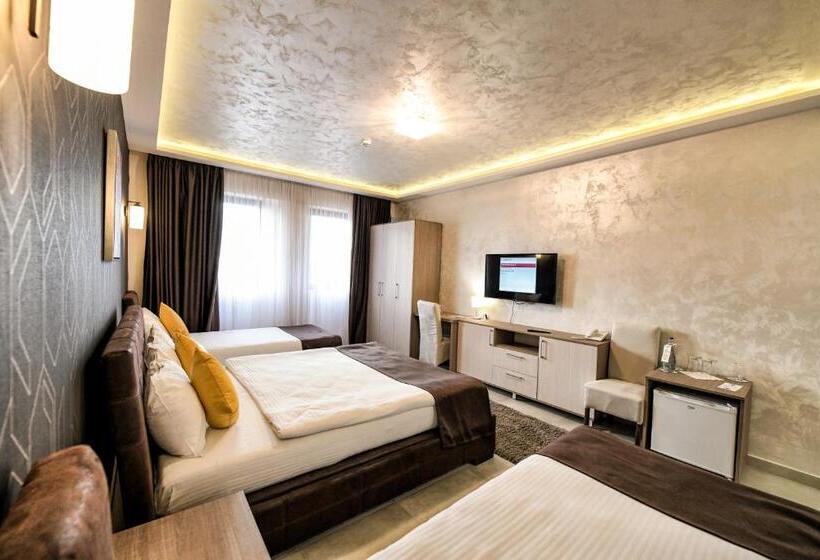 اتاق استاندارد چهار تخته, Garnet Hotel & Event Centar