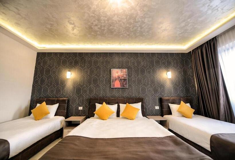 اتاق استاندارد چهار تخته, Garnet Hotel & Event Centar