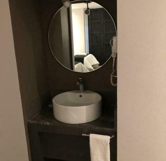 غرفة قياسية, Isabel