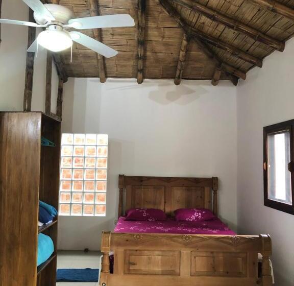 بنگله خانوادگی, Canoaoasis