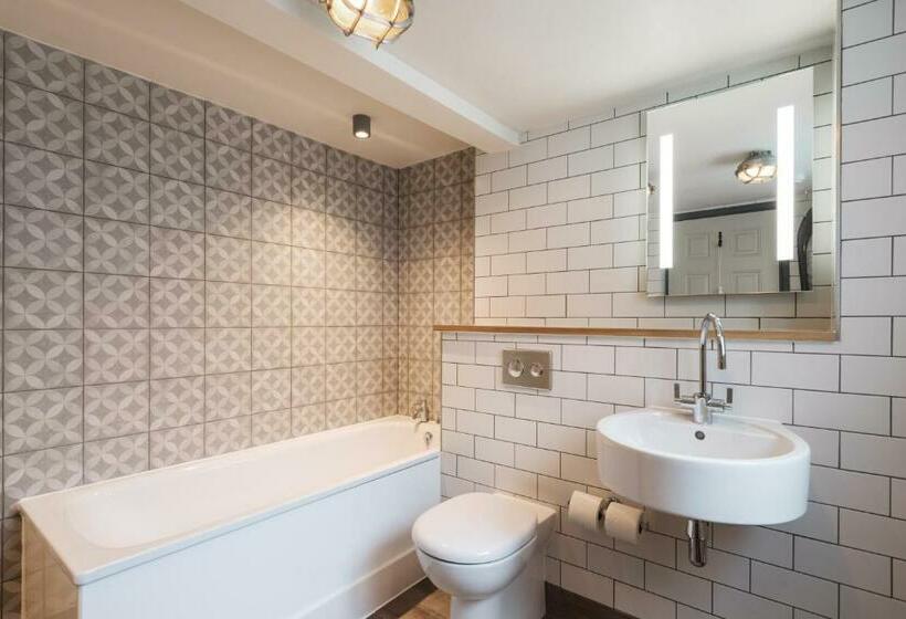 חדר סטנדרט, Lifeboat Inn