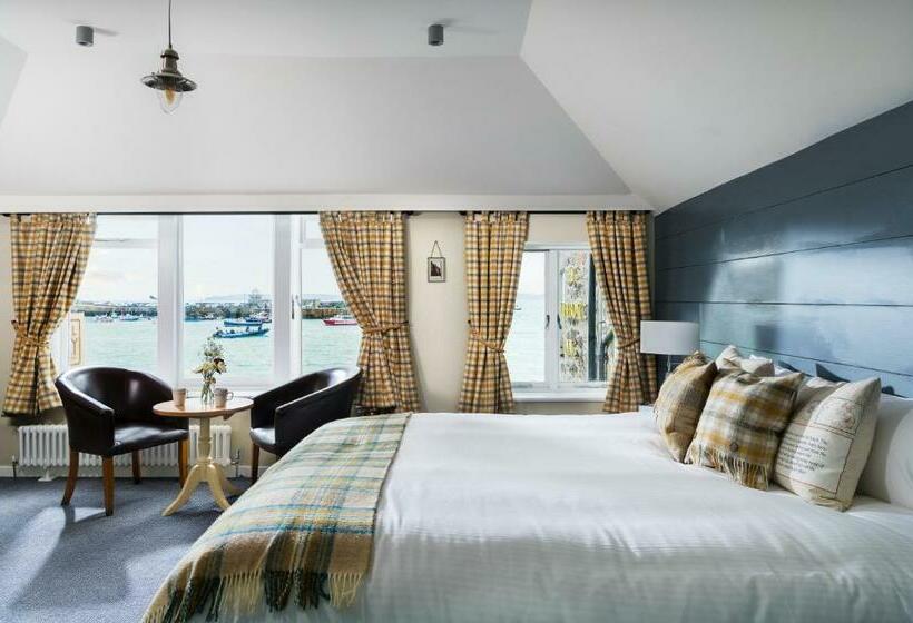 חדר משפחתי נוף לים, Lifeboat Inn