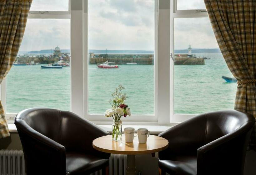 חדר משפחתי נוף לים, Lifeboat Inn