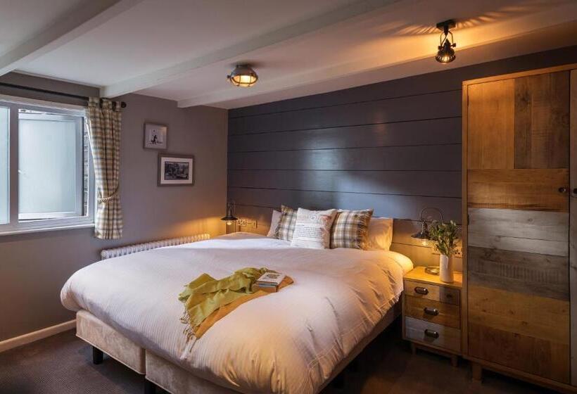 דירת חדר, Lifeboat Inn